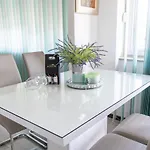 Apartman M *