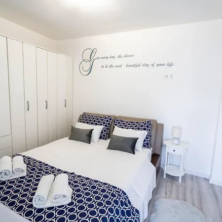 Apartman M Apartament *