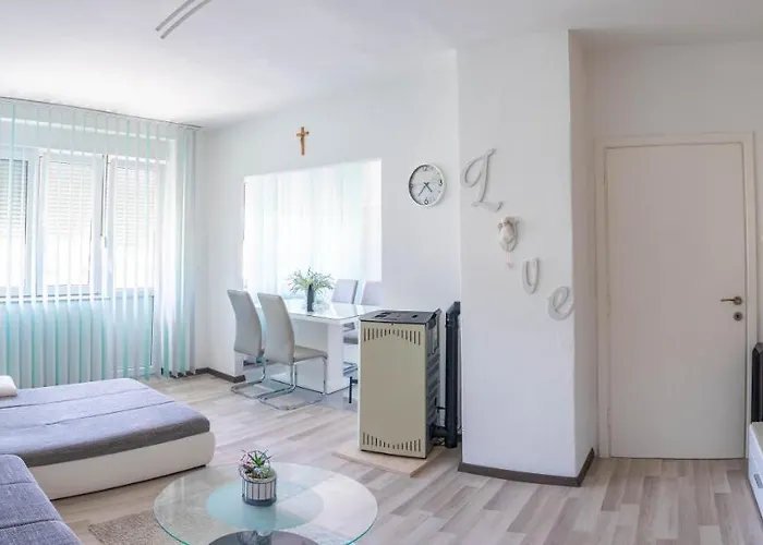 Apartman M Apartman